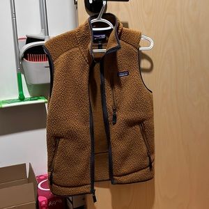 Patagonia
Retro Pile Vest - Men's - small - exclusive 2022 Bear Brown